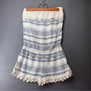 Abercrombie & Fitch Romper with‎ Lace trim strapless